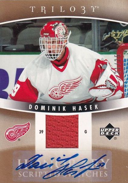 AUTO jersey karta DOMINIK HAŠEK 06-07 Trilogy Honorary Scripted Swatches /25